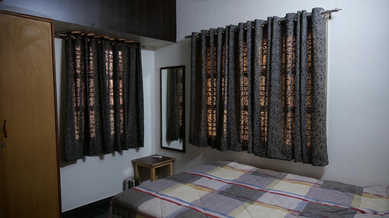 The Ventura Grand Hotel Bangalore Extérieur photo