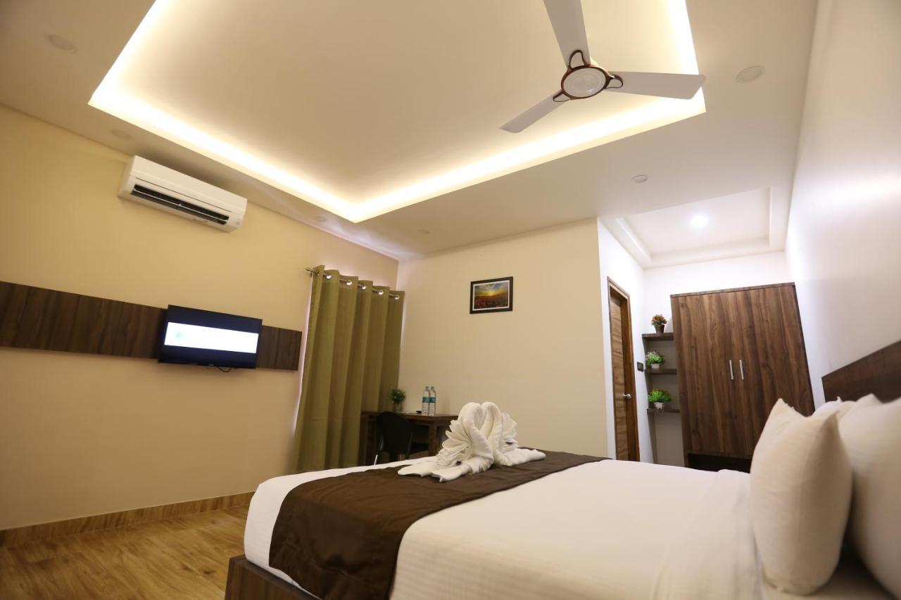 The Ventura Grand Hotel Bangalore Extérieur photo